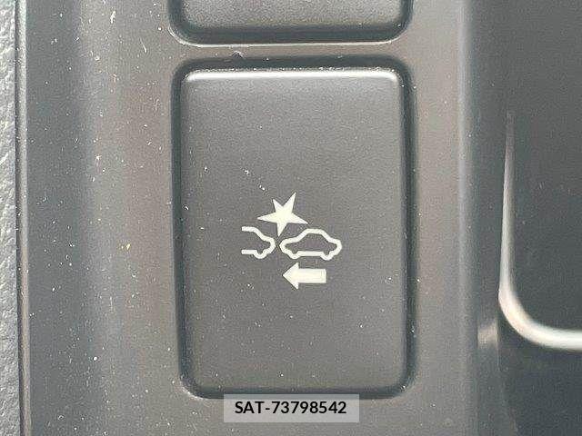 Toyota HIACE VAN 2022-03 7358014-11