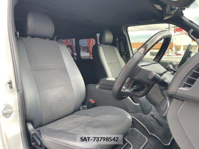 Toyota HIACE VAN 2022-03 7358014-13