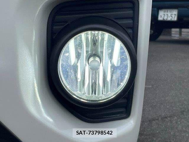 Toyota HIACE VAN 2022-03 7358014-19