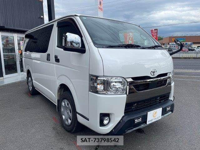 Toyota HIACE VAN 2022-03 7358014-22