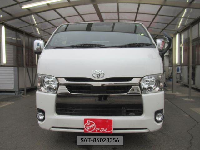 Toyota HIACE VAN 2021-06 7358015-10