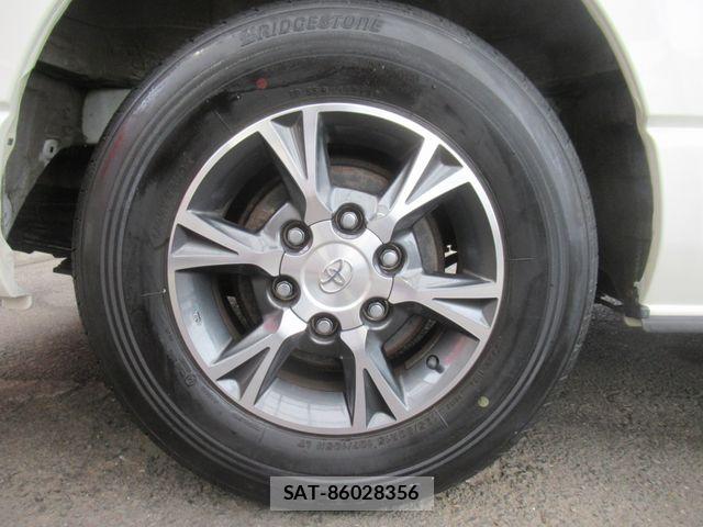 Toyota HIACE VAN 2021-06 7358015-12
