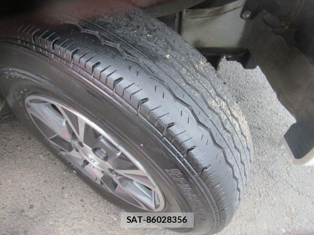 Toyota HIACE VAN 2021-06 7358015-14