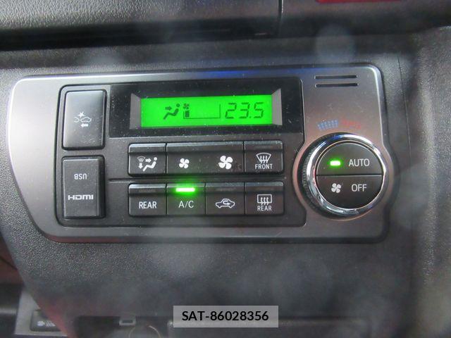 Toyota HIACE VAN 2021-06 7358015-22