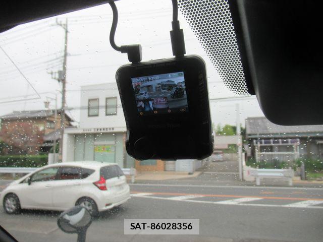 Toyota HIACE VAN 2021-06 7358015-23