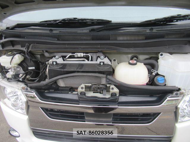 Toyota HIACE VAN 2021-06 7358015-27