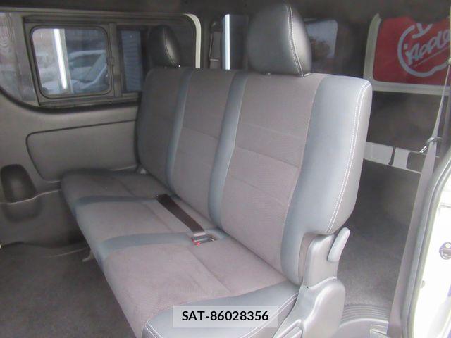 Toyota HIACE VAN 2021-06 7358015-7