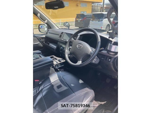 Toyota HIACE VAN 2013-07 7358021-10