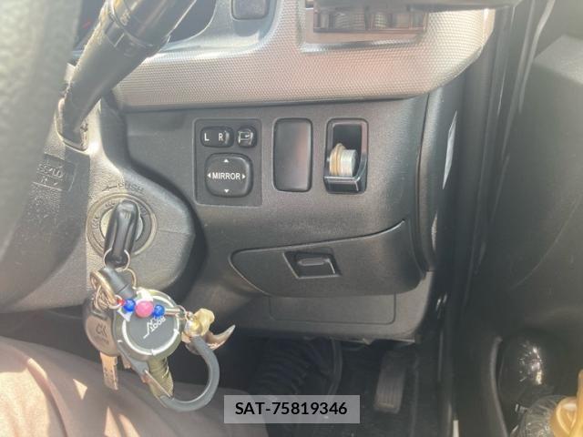 Toyota HIACE VAN 2013-07 7358021-18