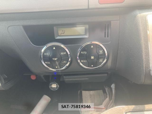 Toyota HIACE VAN 2013-07 7358021-20