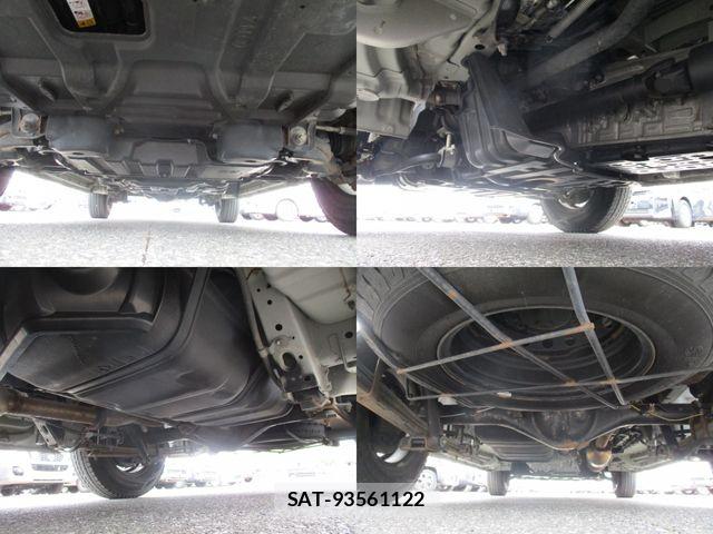 Toyota HIACE VAN 2020-04 7358016-9