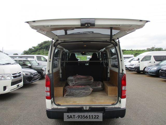 Toyota HIACE VAN 2020-04 7358016-10