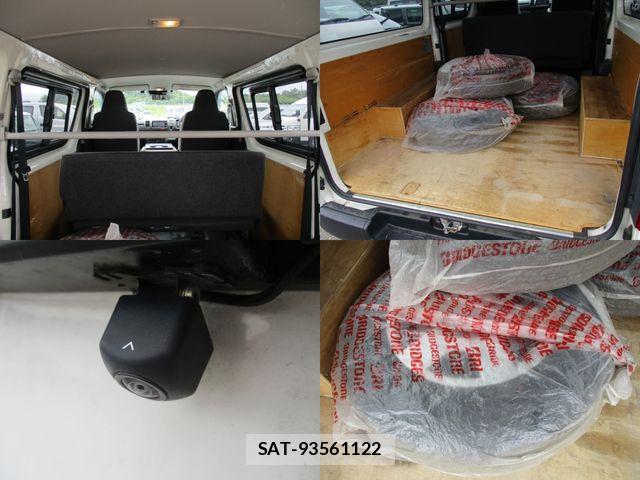 Toyota HIACE VAN 2020-04 7358016-11