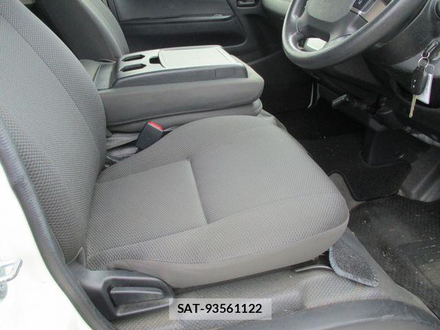 Toyota HIACE VAN 2020-04 7358016-14