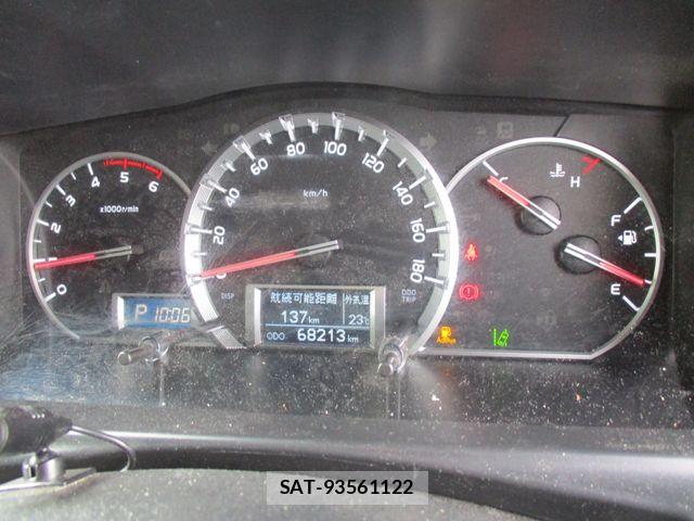 Toyota HIACE VAN 2020-04 7358016-18