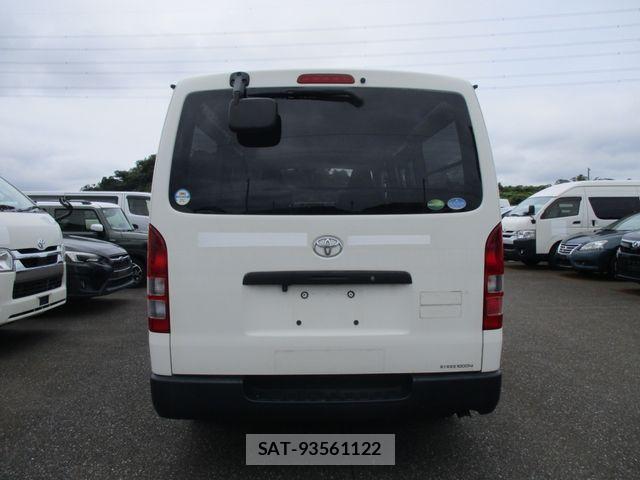 Toyota HIACE VAN 2020-04 7358016-4