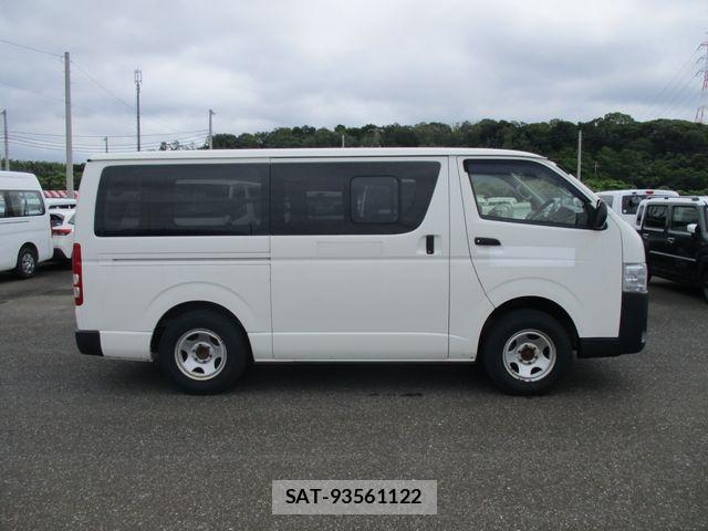 Toyota HIACE VAN 2020-04 7358016-5