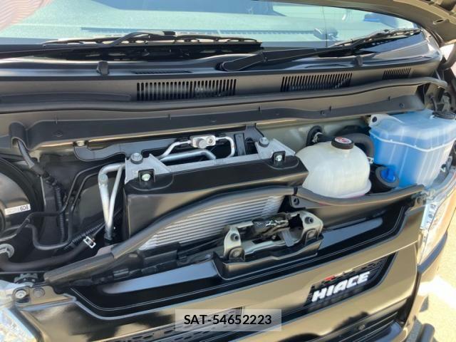 Toyota HIACE VAN 2023-08 7358008-11
