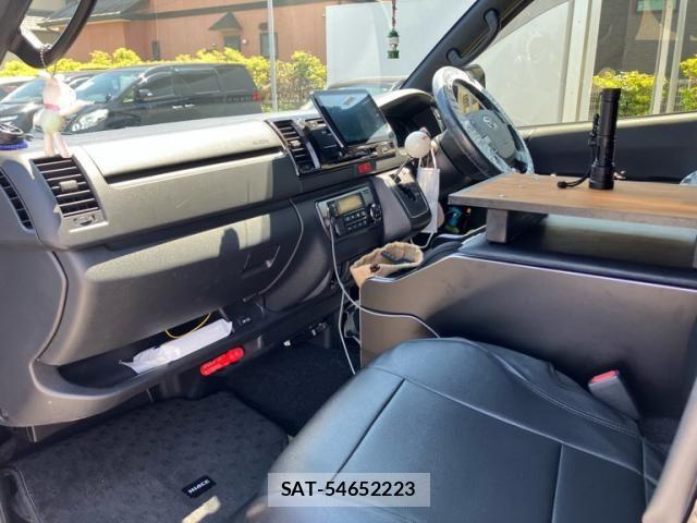 Toyota HIACE VAN 2023-08 7358008-15