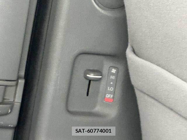 Toyota HIACE VAN 2008-03 7392330-11