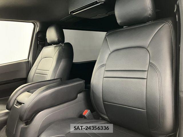 Toyota HIACE VAN 2025-03 7392322-20