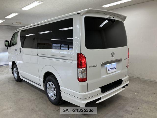 Toyota HIACE VAN 2025-03 7392322-25