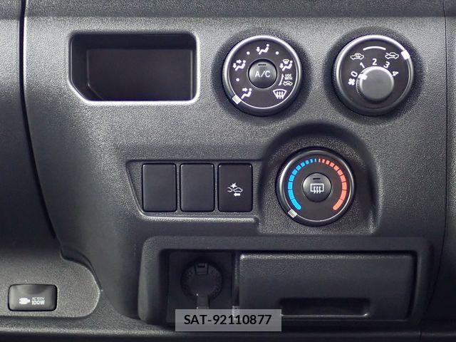 Toyota HIACE VAN 2020-10 7392327-12