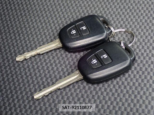 Toyota HIACE VAN 2020-10 7392327-17
