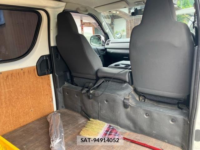 Toyota HIACE VAN 2012-11 7392329-11