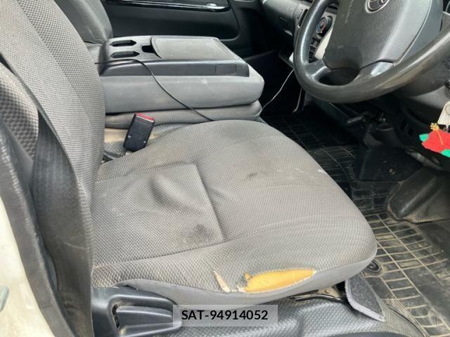 Toyota HIACE VAN 2012-11 7392329-15