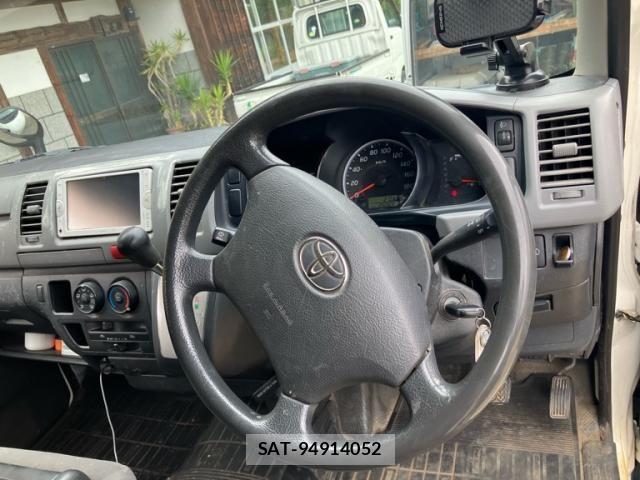 Toyota HIACE VAN 2012-11 7392329-17