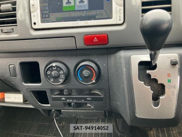 Toyota HIACE VAN 2012-11 7392329-20