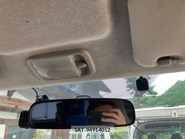 Toyota HIACE VAN 2012-11 7392329-23