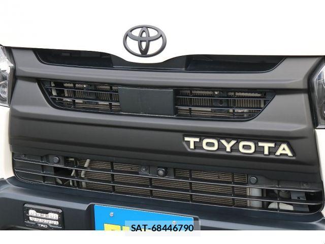 Toyota HIACE VAN 2022-01 7454666-4