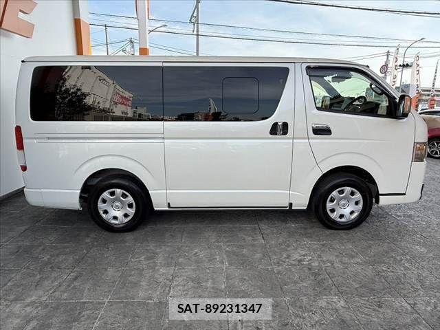 Toyota HIACE VAN 2022-07 7454670-10