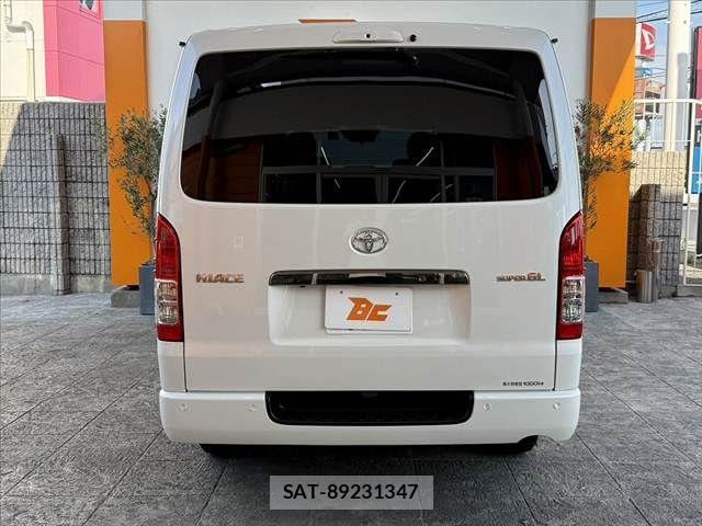 Toyota HIACE VAN 2022-07 7454670-13