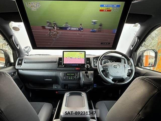Toyota HIACE VAN 2022-07 7454670-1
