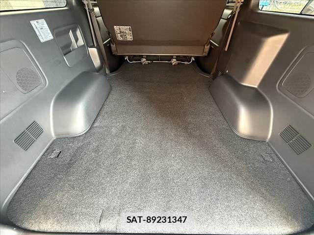 Toyota HIACE VAN 2022-07 7454670-19
