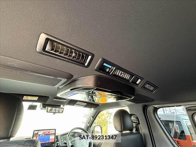Toyota HIACE VAN 2022-07 7454670-23