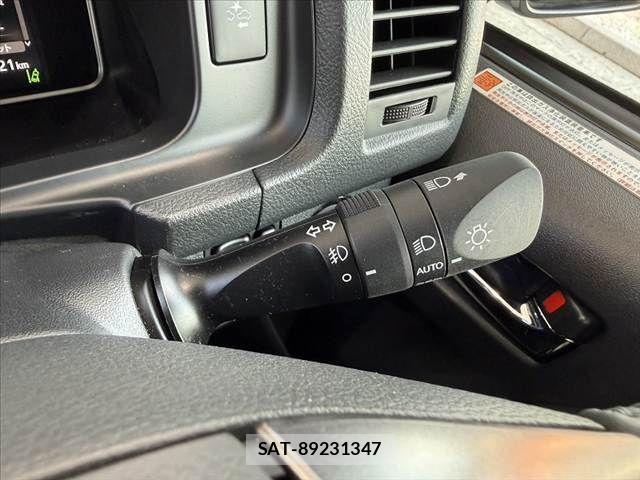 Toyota HIACE VAN 2022-07 7454670-27