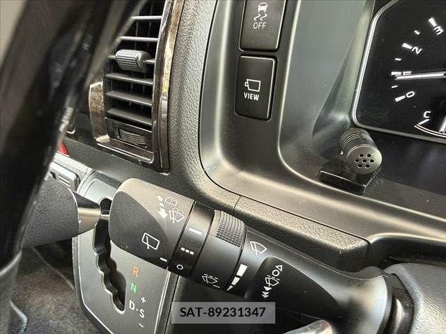 Toyota HIACE VAN 2022-07 7454670-28