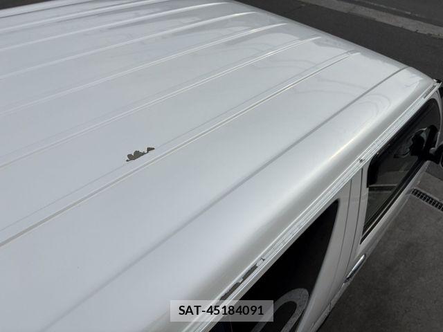 Toyota HIACE VAN 2013-07 7454680-14