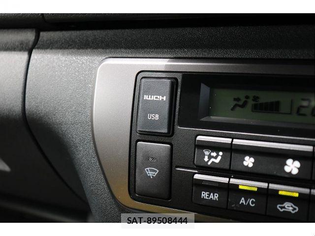 Toyota HIACE VAN 2025-01 7454661-11