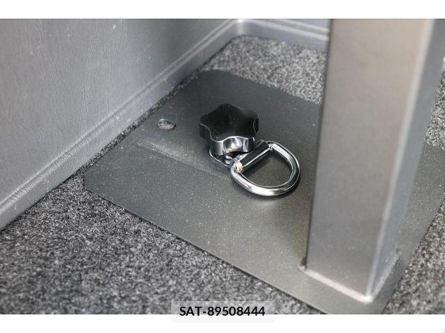 Toyota HIACE VAN 2025-01 7454661-18