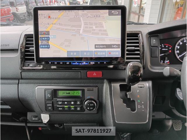 Toyota HIACE VAN 2020-06 7454676-12