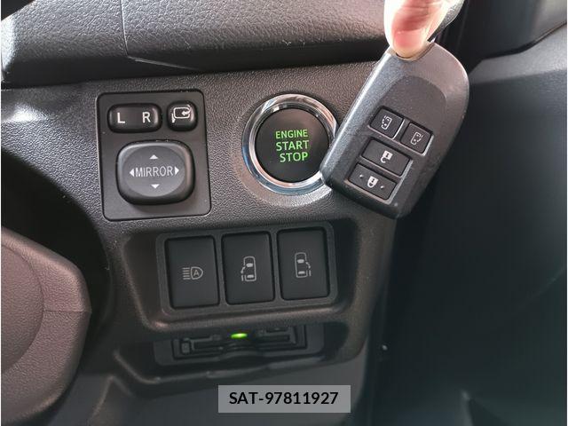 Toyota HIACE VAN 2020-06 7454676-16