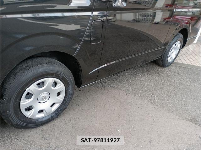 Toyota HIACE VAN 2020-06 7454676-7