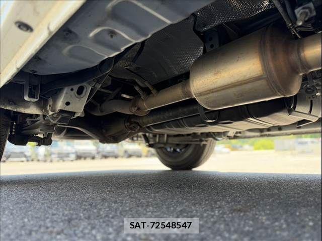 Toyota HIACE VAN 2022-05 7454673-2
