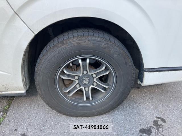 Toyota HIACE VAN 2019-07 7454686-8