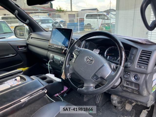 Toyota HIACE VAN 2019-07 7454686-10